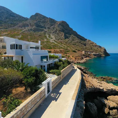 فيلة Spilia Retreat *