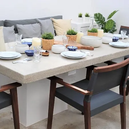 فيلة Spilia Retreat *