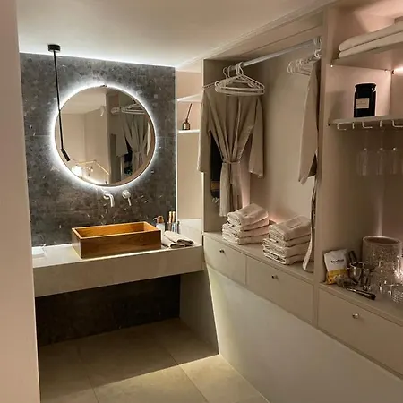 Villa Spilia Retreat *