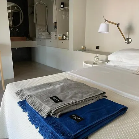 Spilia Retreat *